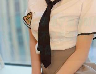 模范学院 – SiByl李思宁难得的校服作品集：会不会让你忍不住想调查她的课代表身份？