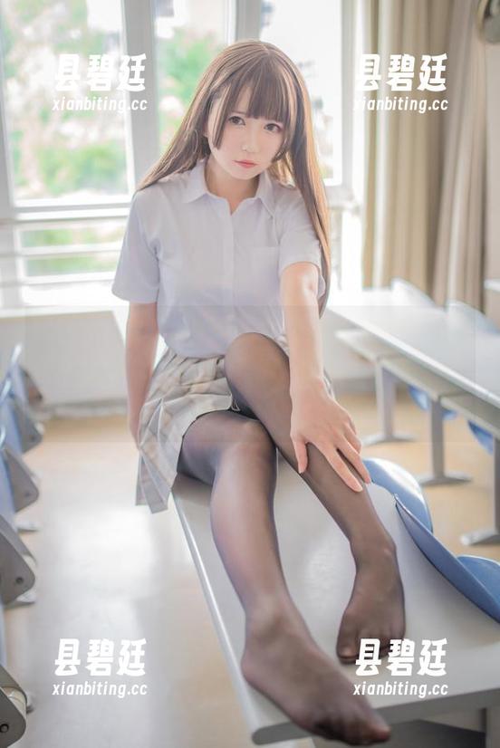 只想说，白金Saki的女仆图集该是错过就傻逼的那种，精选里什么都有，尤其值得一看。