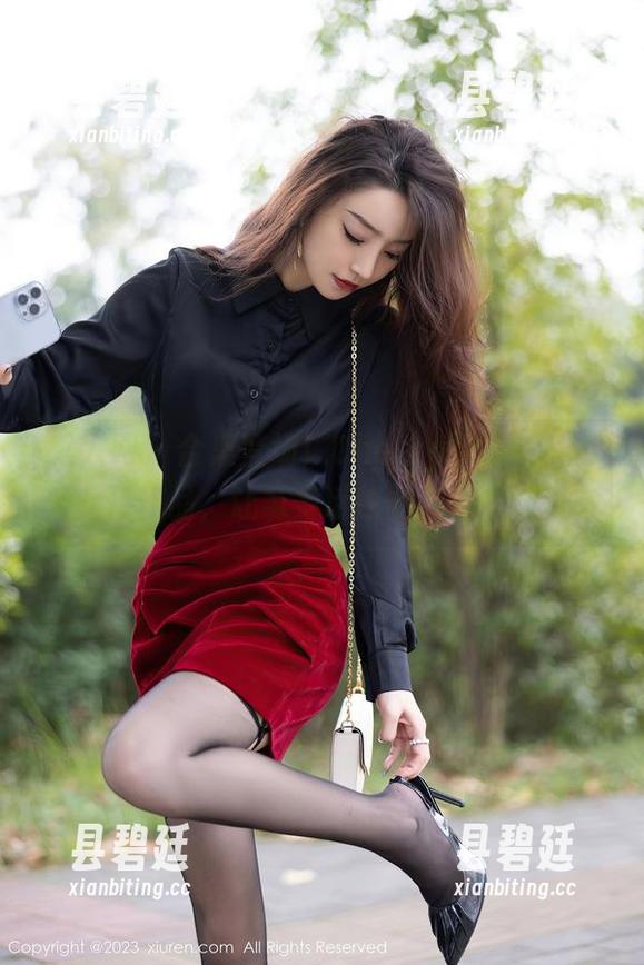 秀人网-CherryBlessU 秀人网 - 合集登场!CherryBlessU的女仆作品,让家务活也能充满趣味!