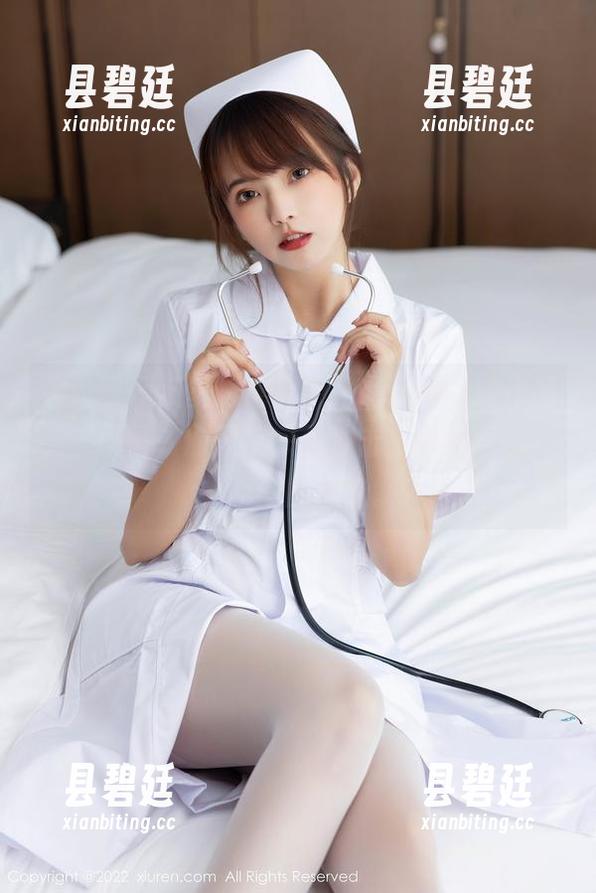 秀人网 - 反复琢磨周于希dummy的作品，“剧情”原图带来的冲击，难以言说，书不清的暧昧。
