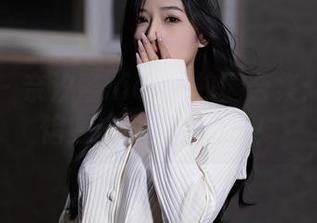 秀人网 – 奈汐酱nice的校园合集：当图书馆变成了时尚秀场！