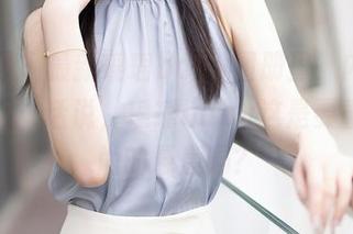 秀人网 – 最新瑶瑶baby图册里，内衣的哥特风…话说，瑶瑶baby这是要重走时尚的悬崖吗？