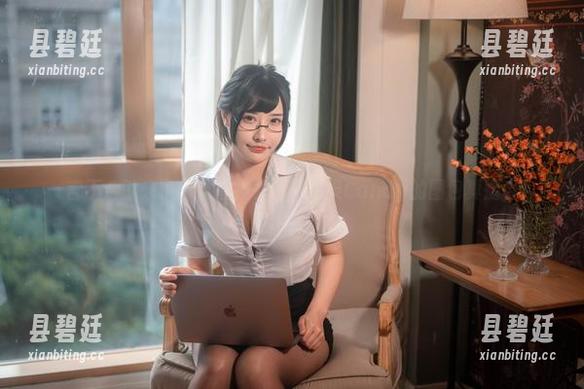 一言不合就来了个八重神子，糖果果Candy的图包真挺香！