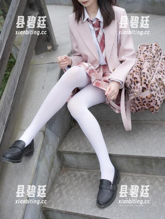 紧急企划-小恩 紧急企划 - 小恩的女友在线,看原图,似乎有种熟悉感?