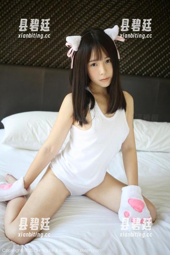 美媛馆 - 沫晓伊baby这幅原图，通透得像少女的心事，真有趣。