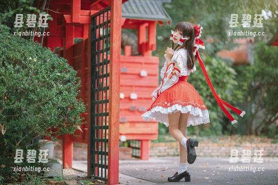 花柒Hana最新套图评测：天使蕾姆蓝，有哪位“天使”安排我？