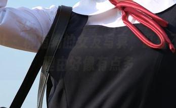 菠萝社 – 柳侑绮的女友写真，盯着不放的理由好像有点多