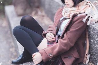 落落Raku的写真，HentaiSweater，一种脑洞大开的游戏！