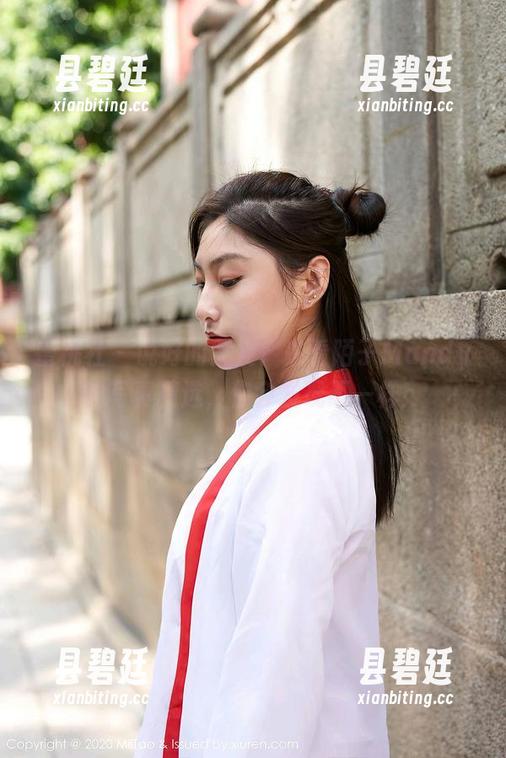蜜桃社 - 说好的女友？来看陌子Mandy的写真精选，你会发现不一样！