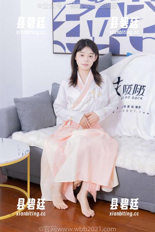 袜啵啵-小沫 袜啵啵 - 小沫的“裸足”资源,一不小心就迷失在每个足弓里