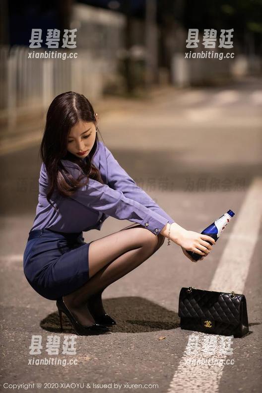 语画界-徐莉芝 语画界 - 精选徐莉芝的吊带:为何你会想多看几遍?