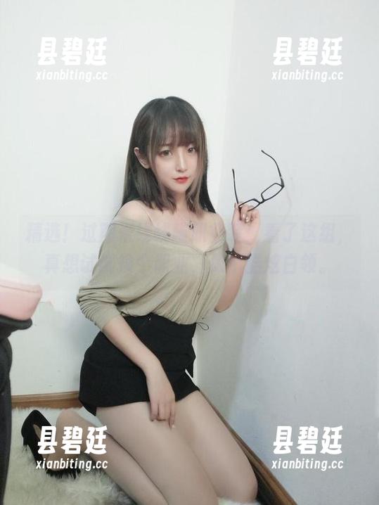 精选！过期米线线喵职业装：看了这组，真想试试换个职业，做个酷炫白领。