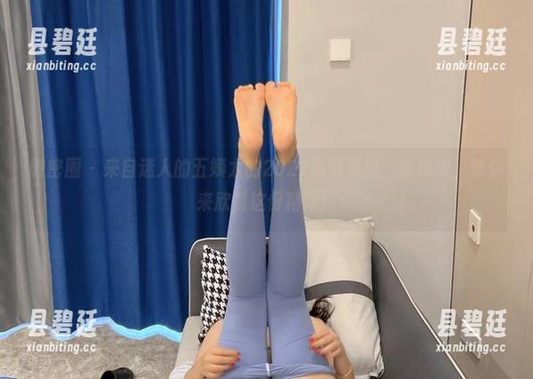 微密圈 - 来自迷人的五姨太的2022高清美图，等风来，等你来欣赏这份精致！