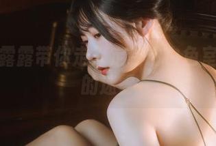 香草喵露露带你走入定制粉白色室内图集的迷雾