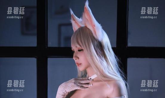 看黑白御猫的女仆全集，那个眼神太销魂了。